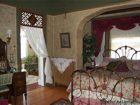 Schuster Mansion Bed & Breakfast Milwaukee Ruang foto