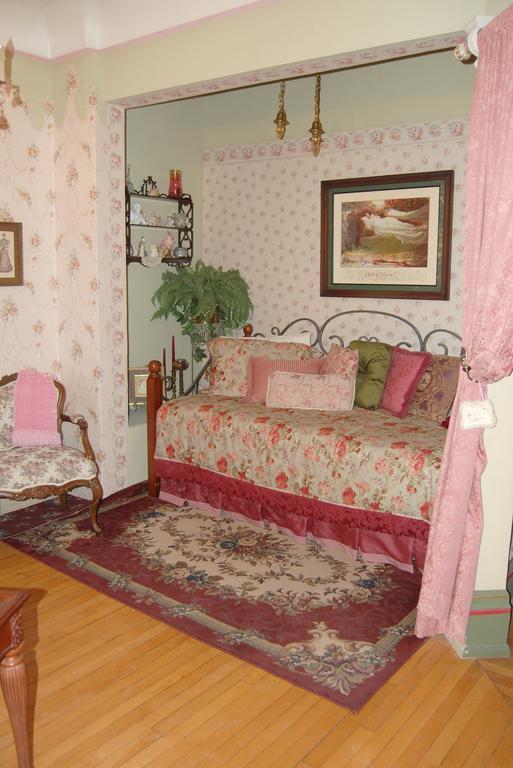 Schuster Mansion Bed & Breakfast Milwaukee Ruang foto