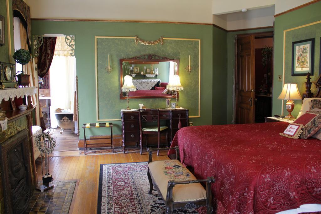 Schuster Mansion Bed & Breakfast Milwaukee Ruang foto